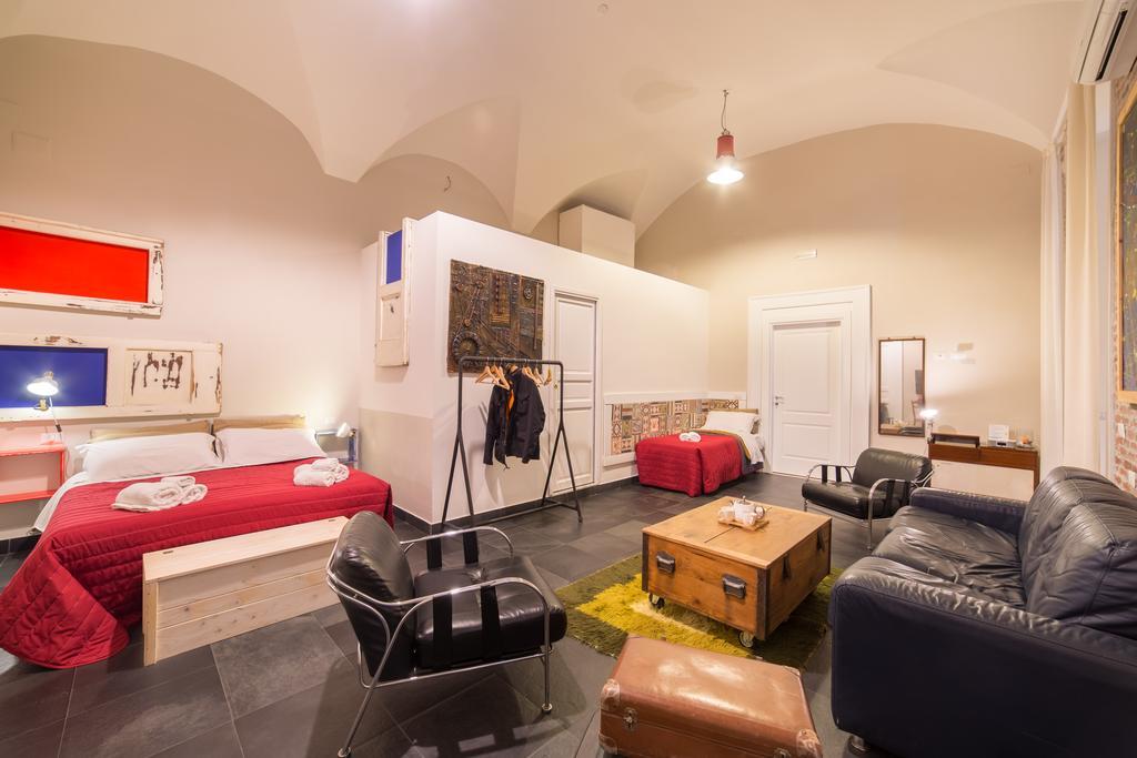 مبيت وإفطار The Bellini House By House In نابولي المظهر الخارجي الصورة