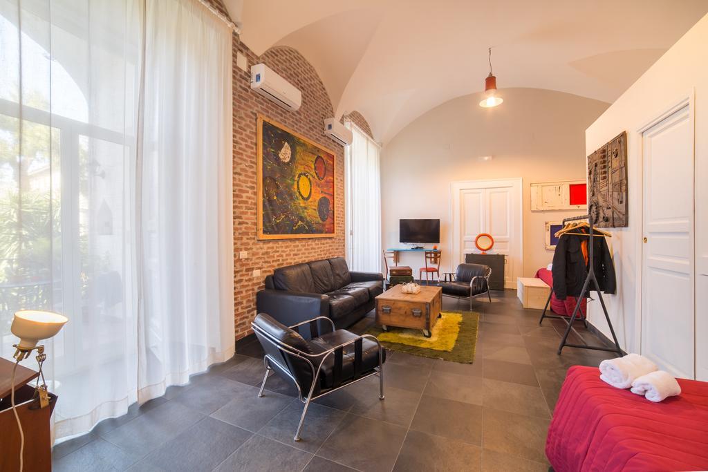 مبيت وإفطار The Bellini House By House In نابولي المظهر الخارجي الصورة